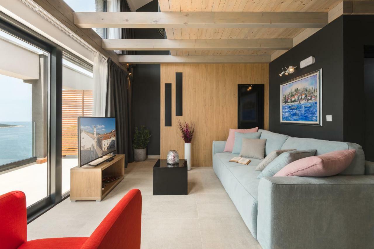 Delta Apartment
